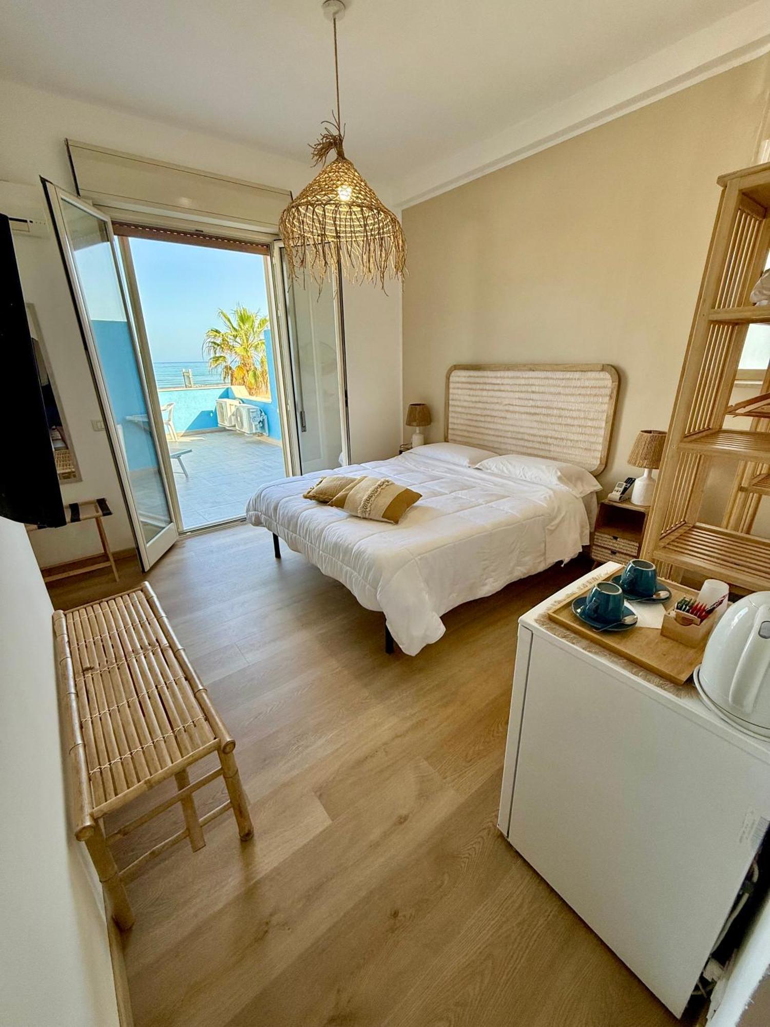Bed and Breakfast Terrazze Sul Mare Поццалло Экстерьер фото